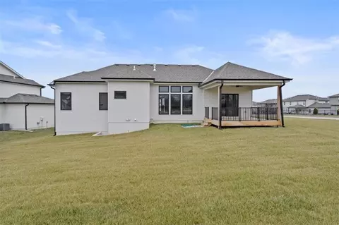 Exterior - 2303 SW Serena Pl, Lees Summit, MO 64082 photo 3 of 4