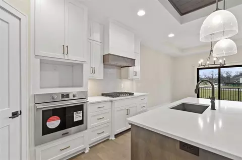 Kitchen - 2303 SW Serena Pl, Lees Summit, MO 64082 photo 2 of 4