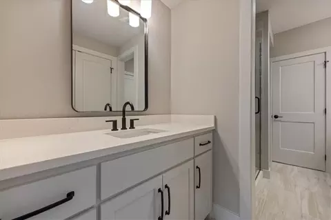 Bath - 3222 SW Enoch St, Lees Summit, MO 64082 photo 5 of 5
