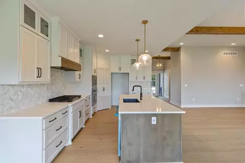 Kitchen - 3222 SW Enoch St, Lees Summit, MO 64082 photo 2 of 2