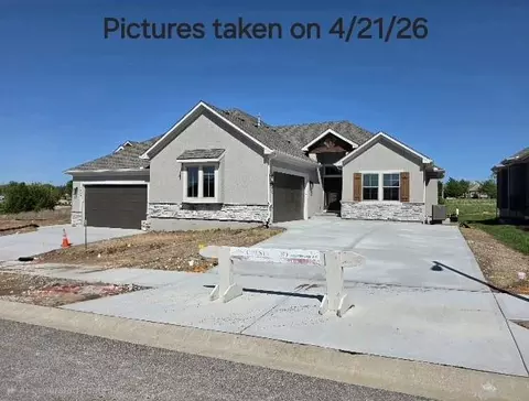 11581 S Millridge St, Olathe, KS 66061