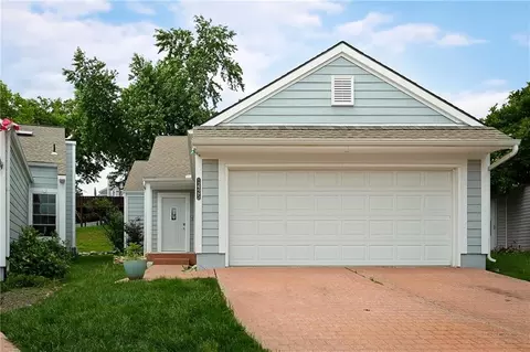 1425 Birdseye Ct, Blue Springs, MO 64015