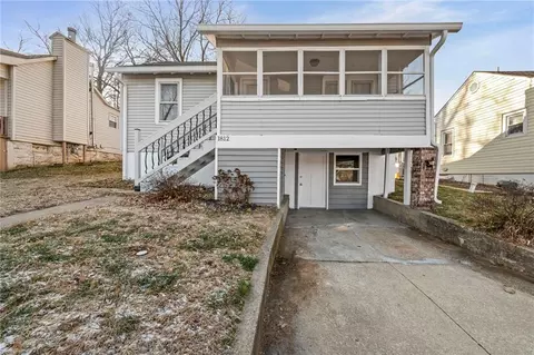 1812 Rose St, Leavenworth, KS 66048