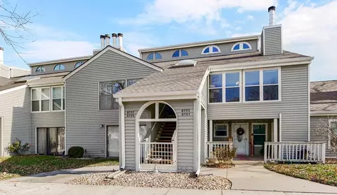 8757 W 106th Ter, Overland Park, KS 66212