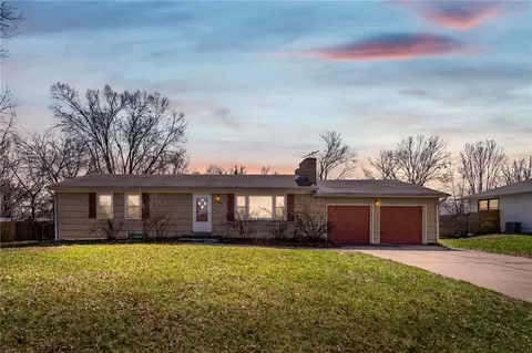 7909 E 99th St, Kansas City, MO 64134