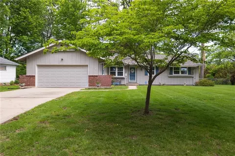 14 W 109 St, Kansas City, MO 64114