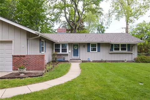 14 W 109 St, Kansas City, MO 64114