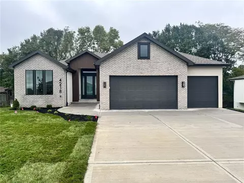 4218 NW 77th Ter, Kansas City, MO 64151