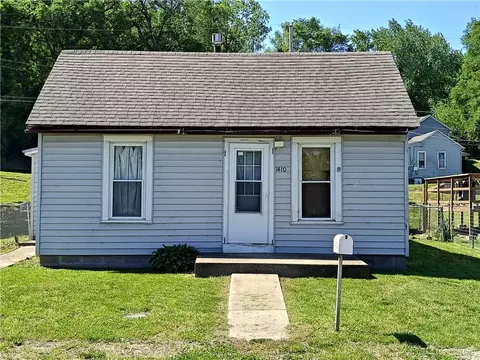 1410 Pacific St, Atchison, KS 66002