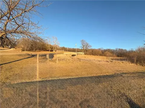 Exterior - 13557 Adobe Rd, Craig, MO 64437 photo 17 of 19