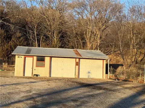 Exterior - 13557 Adobe Rd, Craig, MO 64437 photo 4 of 19