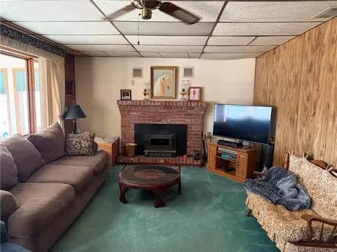 Living - 13557 Adobe Rd, Craig, MO 64437 photo 1 of 3