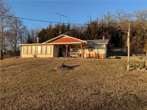 Exterior - 13557 Adobe Rd, Craig, MO 64437 photo 2 of 19