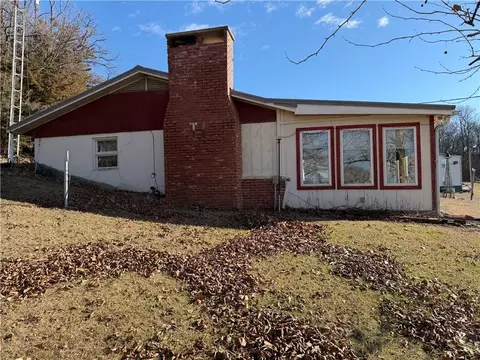 Exterior - 13557 Adobe Rd, Craig, MO 64437 photo 11 of 19