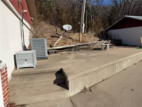 Exterior - 13557 Adobe Rd, Craig, MO 64437 photo 15 of 19