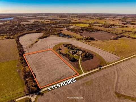 645 N 900 Rd, Lawrence, KS 66047