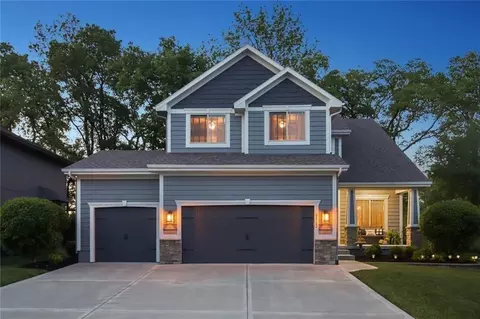 2322 SW River Trail Rd, Lees Summit, MO 64082