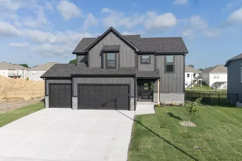 1530 N 157th Ln, Basehor, KS 66007