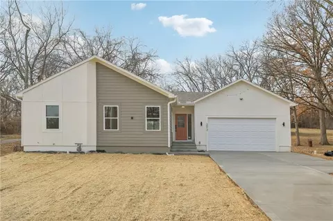 3012 N 63rd St, Kansas City, KS 66104