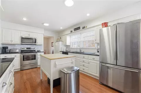 Kitchen - 24101 E 88th St, Lees Summit, MO 64064 photo 3 of 4