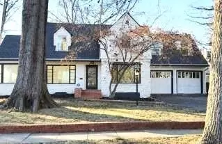 6728 Cherry St, Kansas City, MO 64131