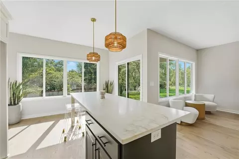 213 NW Orchard Ct, Lees Summit, MO 64063