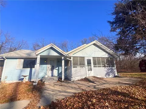1116 Lake Maurer Rd, Excelsior Springs, MO 64024