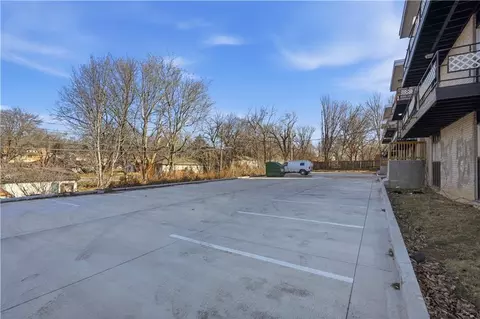 Exterior - 9930 E 36th St, Independence, MO 64052 photo 5 of 5