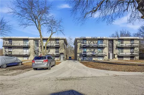 Exterior - 9930 E 36th St, Independence, MO 64052 photo 1 of 5