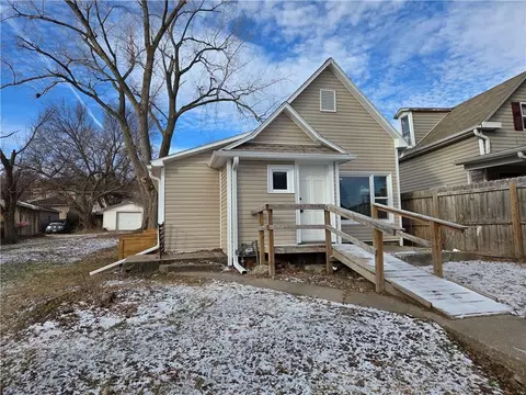 3118 N 11th St, Saint Joseph, MO 64505