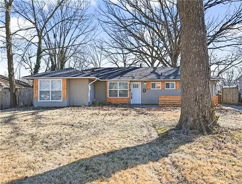 7615 E 109th Ter, Kansas City, MO 64134