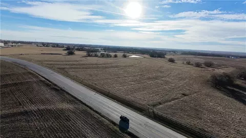 13 Highway Hwy, Higginsville, MO 64037