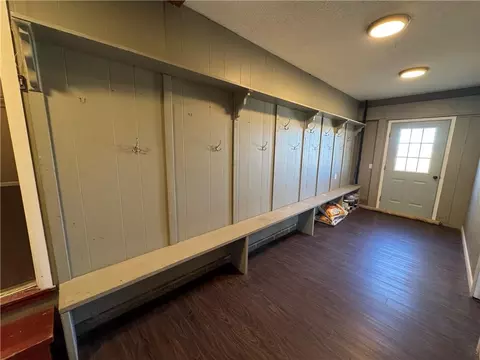 Entry Way - 5120 SW 10th St, Columbus, KS 66725 photo 4 of 4