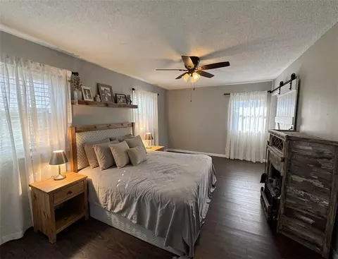 Bedroom - 5120 SW 10th St, Columbus, KS 66725 photo 1 of 6