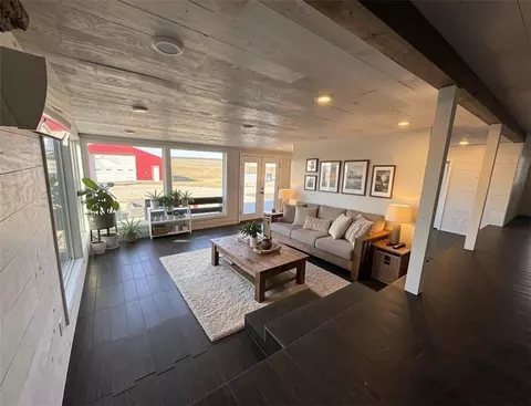 Living - 5120 SW 10th St, Columbus, KS 66725 photo 1 of 6