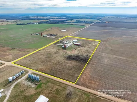 5120 SW 10th St, Columbus, KS 66725