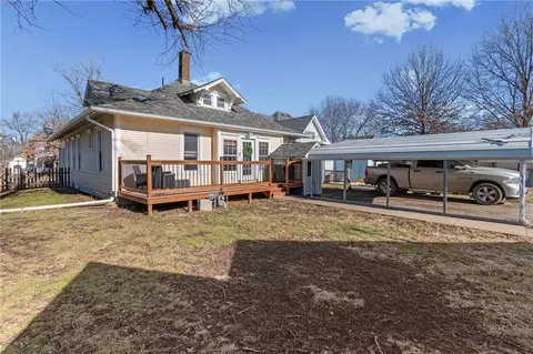 Exterior - 612 E 5th St, Cameron, MO 64429 photo 8 of 8