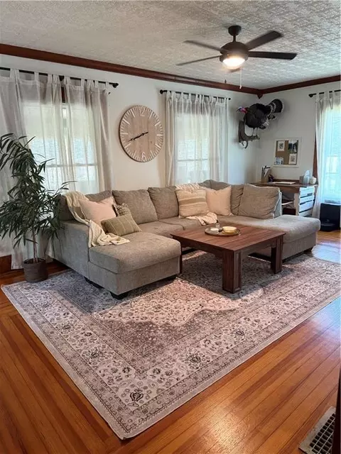 Living - 612 E 5th St, Cameron, MO 64429 photo 1 of 2
