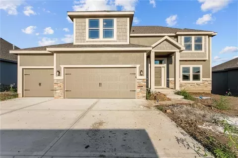 8894 N Monroe Ave, Kansas City, MO 64156
