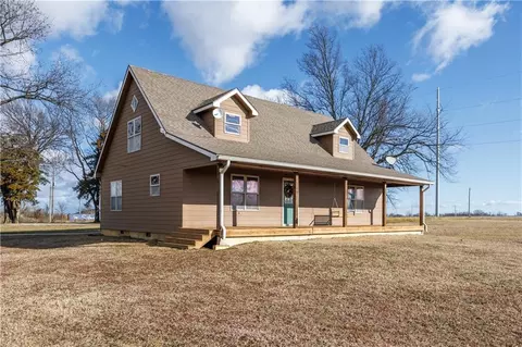 5976 Pratt Rd, Neodesha, KS 66757