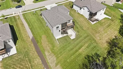 View/Area - 2127 NW Killarney Ln, Lees Summit, MO 64081 photo 3 of 4