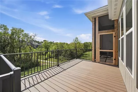 Exterior - 2127 NW Killarney Ln, Lees Summit, MO 64081 photo 5 of 8