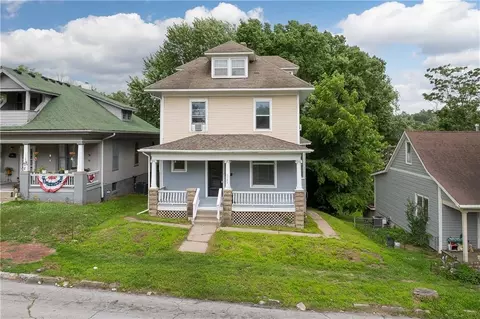 1105 S 15th St, Saint Joseph, MO 64503