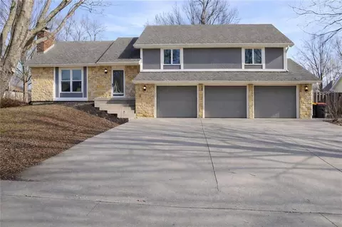 2017 Joy St, Excelsior Springs, MO 64024