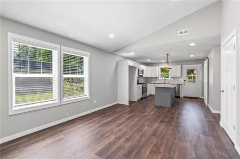 Living - 315 W Cornhill St, Cameron, MO 64429 photo 3 of 3