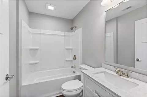 Bath - 315 W Cornhill St, Cameron, MO 64429 photo 2 of 2