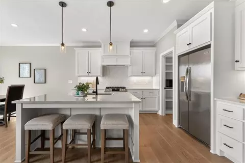 24985 W 94th Pl, Lenexa, KS 66227