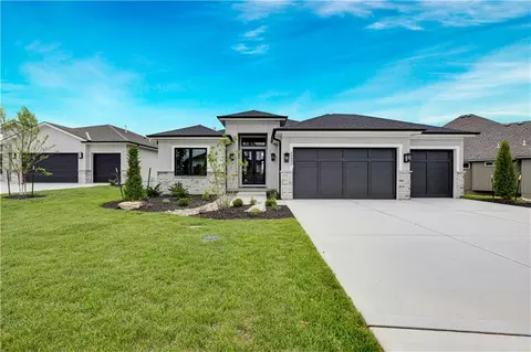 24933 W 98th Pl, Lenexa, KS 66227