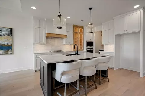 Kitchen - 24933 W 98th Pl, Lenexa, KS 66227 photo 2 of 5