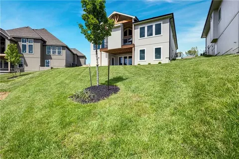 Exterior - 24933 W 98th Pl, Lenexa, KS 66227 photo 5 of 6